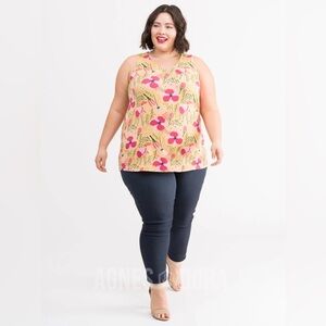 Agnes & Dora™ Everyday Tank V-Neck Full Bloom